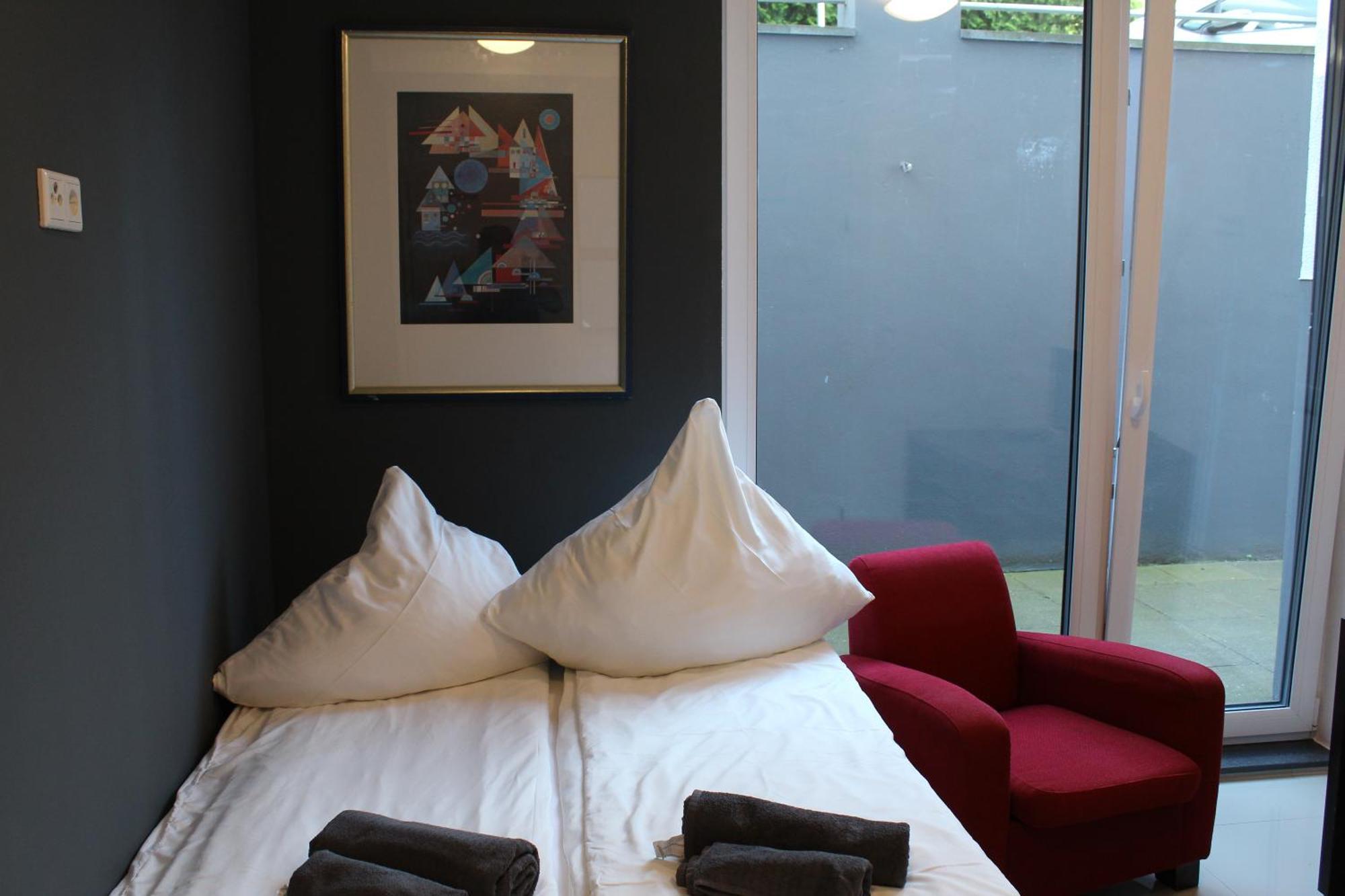 Momomotel - Self Check-In Hotel Am Stadion Köln Ngoại thất bức ảnh