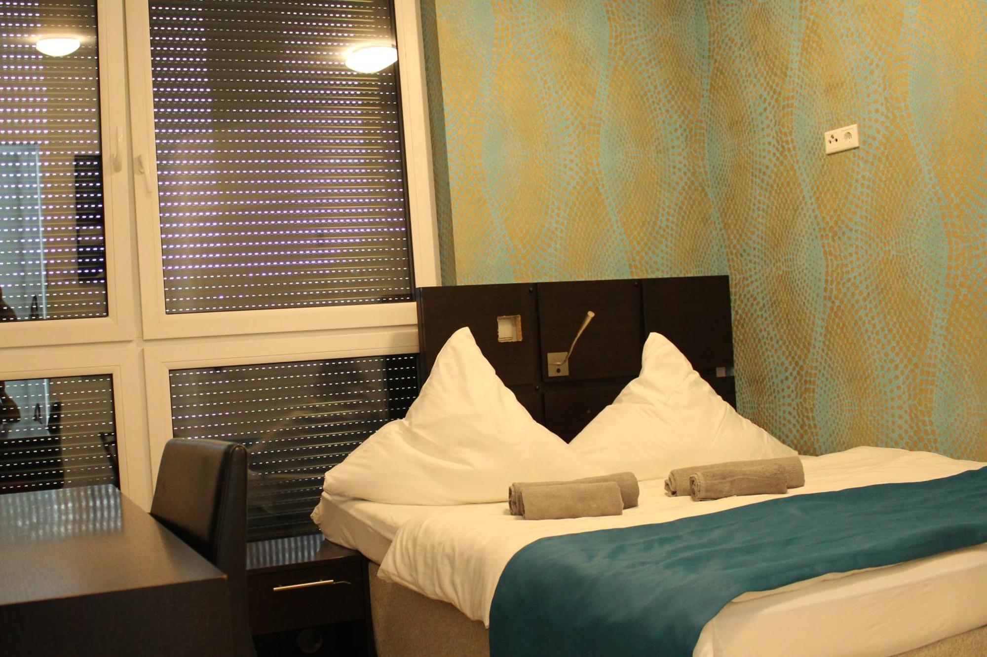 Momomotel - Self Check-In Hotel Am Stadion Köln Ngoại thất bức ảnh